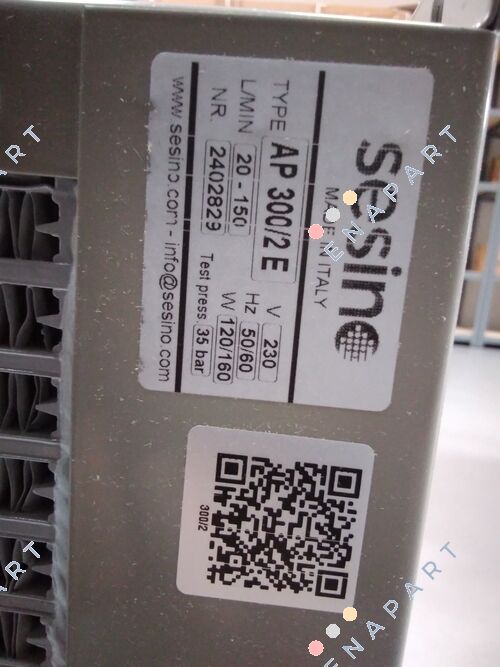 AP 300 2E Air to oil heat exchanger